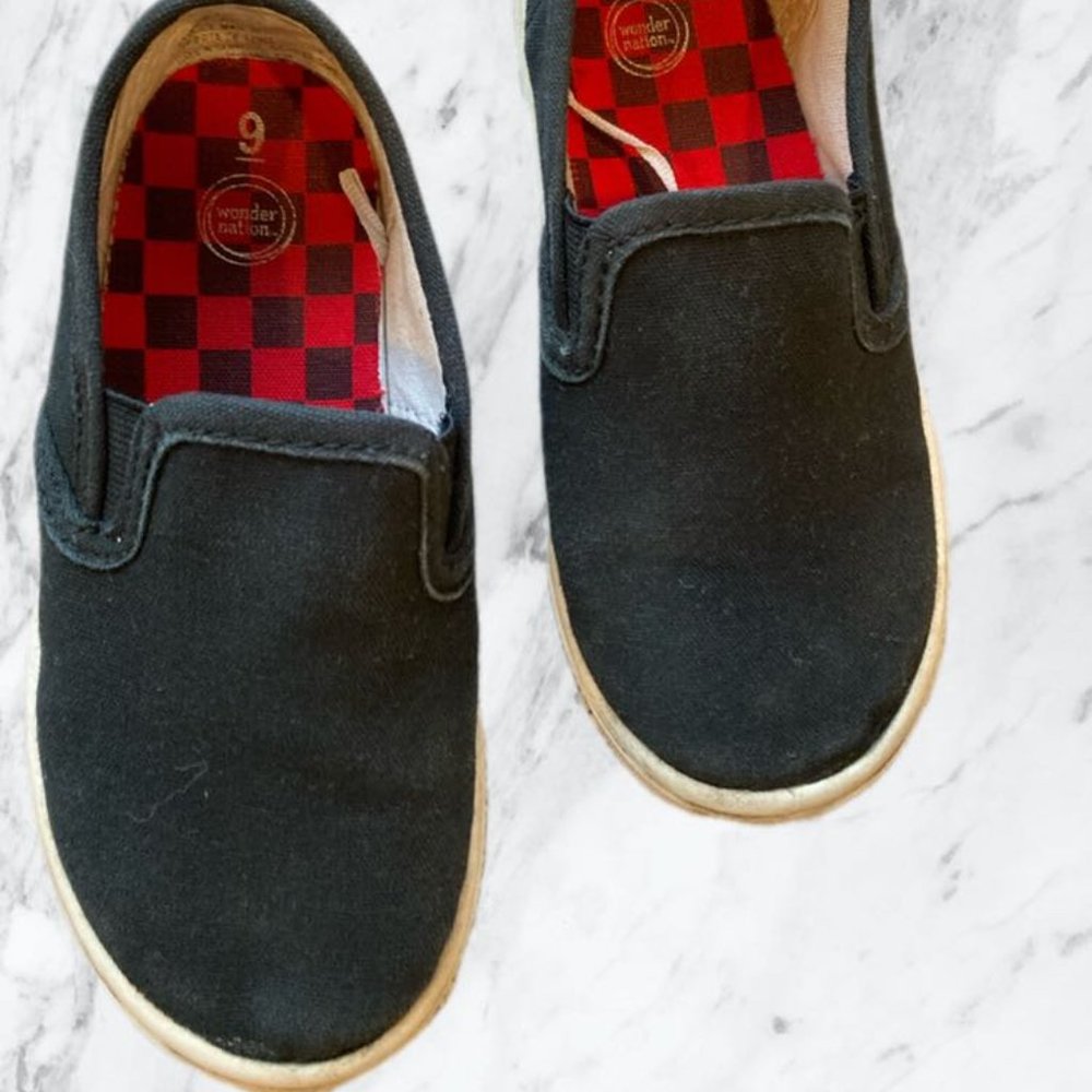 Wonder Nation Slip on Skater Shoes